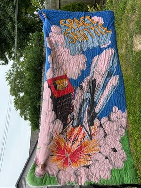 Vintage Colorful Space Shuttle USA NASA Youth Kids Zip Up Sleeping Bag 80s